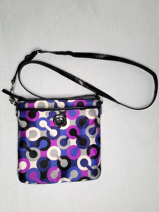 Coach Handbags - Coach Alex OP Art Swing Pack